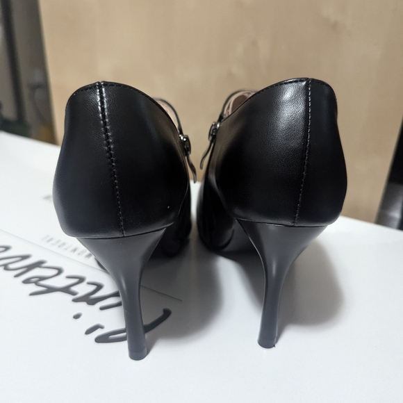 Jingpin Black Bootie - Picture 12 of 15